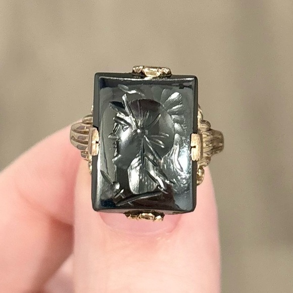 10K PSCO Hematite Intaglio Trojan soldier carved cameo large vintage gold ring